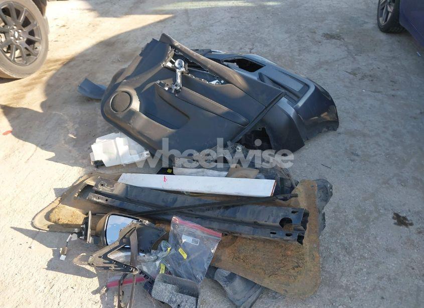 Photo 12 of 2019 Nissan Rogue S (VIN 5N1AT2MT0KC842605)