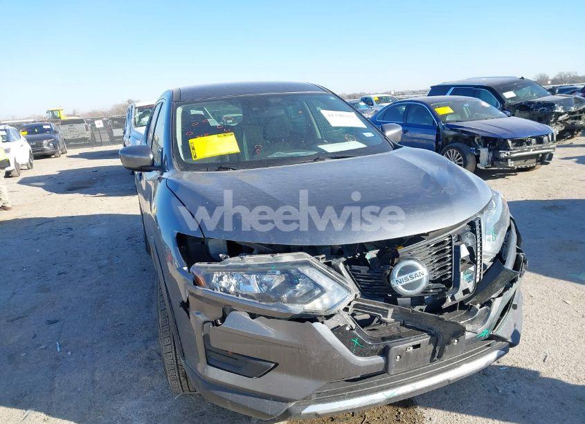2020 Nissan Rogue S FWD (VIN 5N1AT2MT0LC797280) main photo
