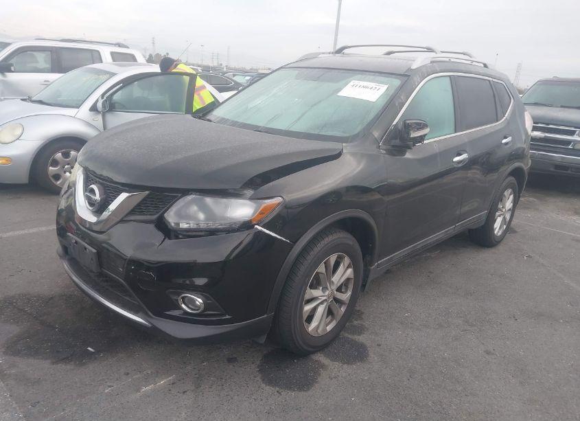 Photo 2 of 2014 Nissan Rogue SV (VIN 5N1AT2MT1EC843900)