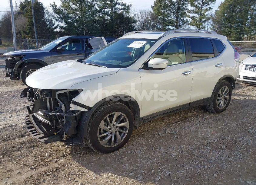 Photo 2 of 2015 Nissan Rogue SL (VIN 5N1AT2MT1FC796689)