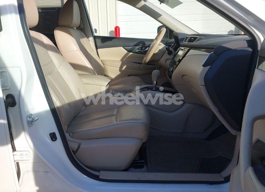 Photo 5 of 2015 Nissan Rogue SL (VIN 5N1AT2MT1FC796689)