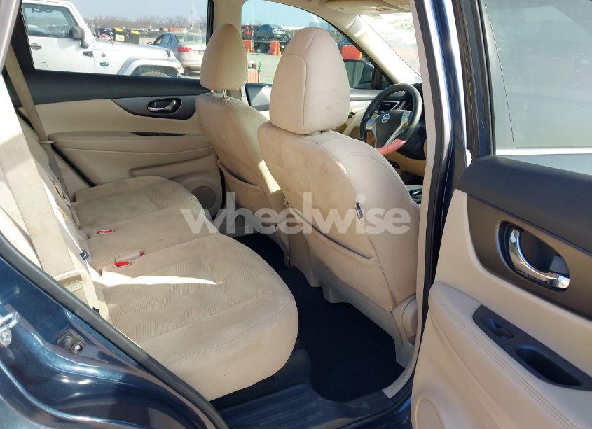 Photo 8 of 2016 Nissan Rogue SV (VIN 5N1AT2MT1GC751558)