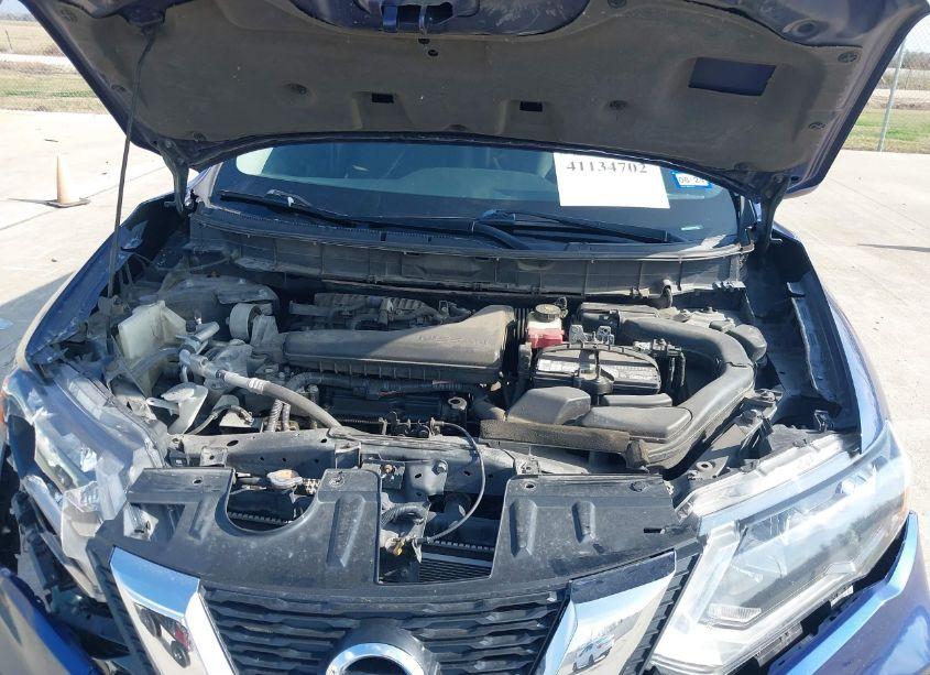 Photo 10 of 2017 Nissan Rogue SV (VIN 5N1AT2MT1HC746913)