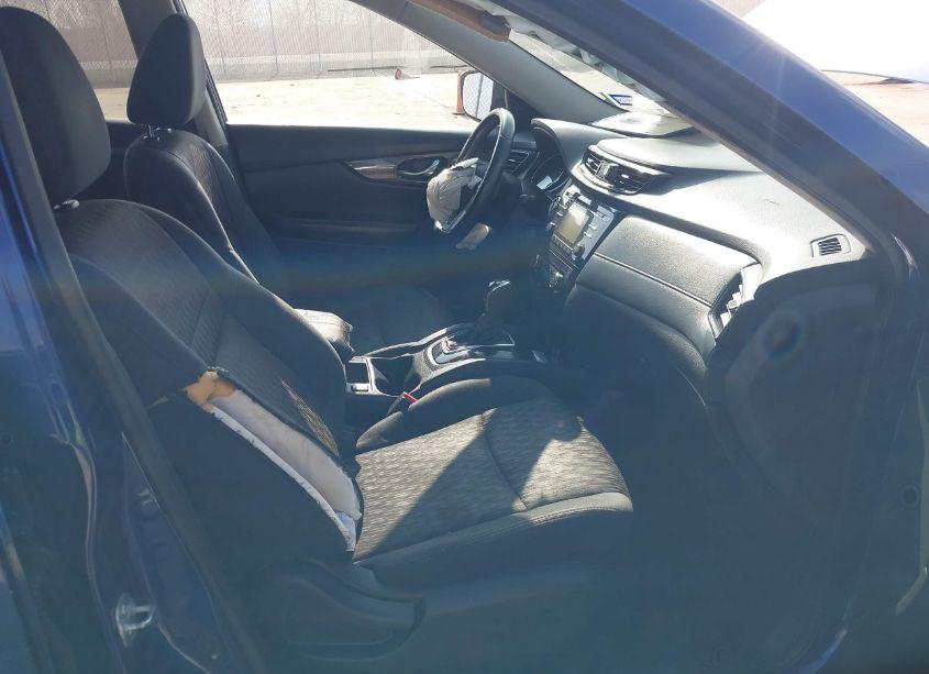 Photo 5 of 2017 Nissan Rogue SV (VIN 5N1AT2MT1HC746913)