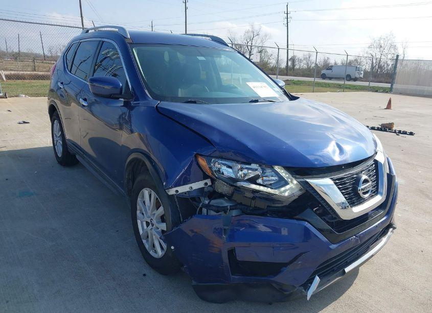Photo 6 of 2017 Nissan Rogue SV (VIN 5N1AT2MT1HC746913)
