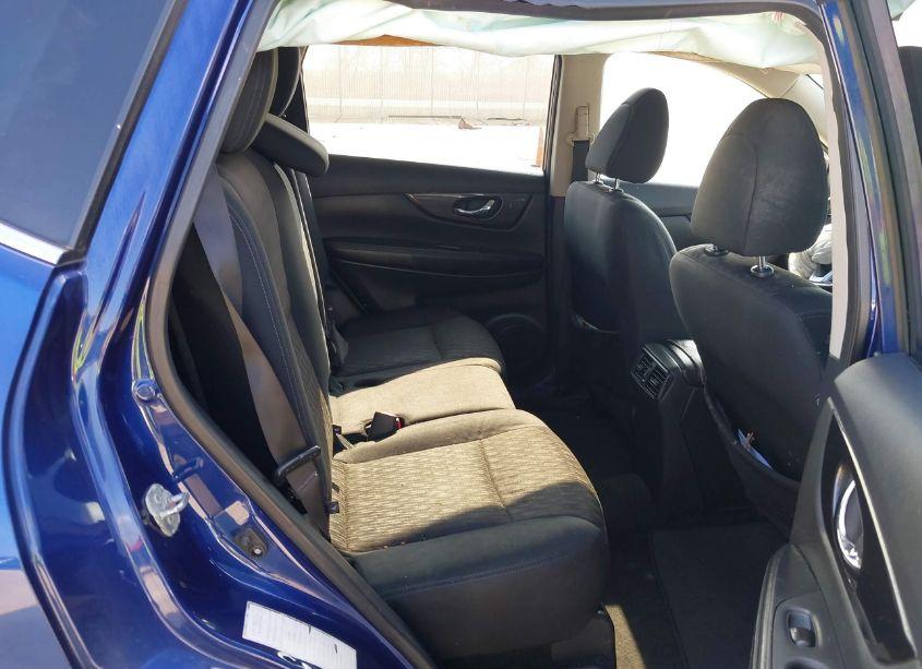 Photo 8 of 2017 Nissan Rogue SV (VIN 5N1AT2MT1HC746913)