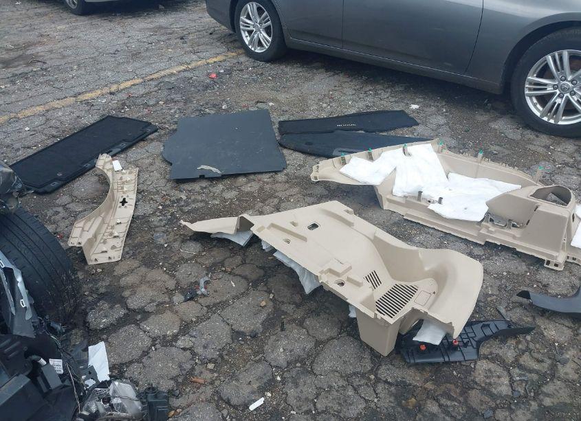 Photo 12 of 2017 Nissan Rogue SL (VIN 5N1AT2MT1HC805717)