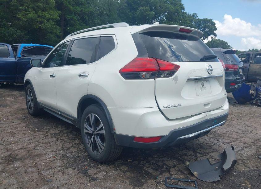 Photo 3 of 2017 Nissan Rogue SL (VIN 5N1AT2MT1HC805717)
