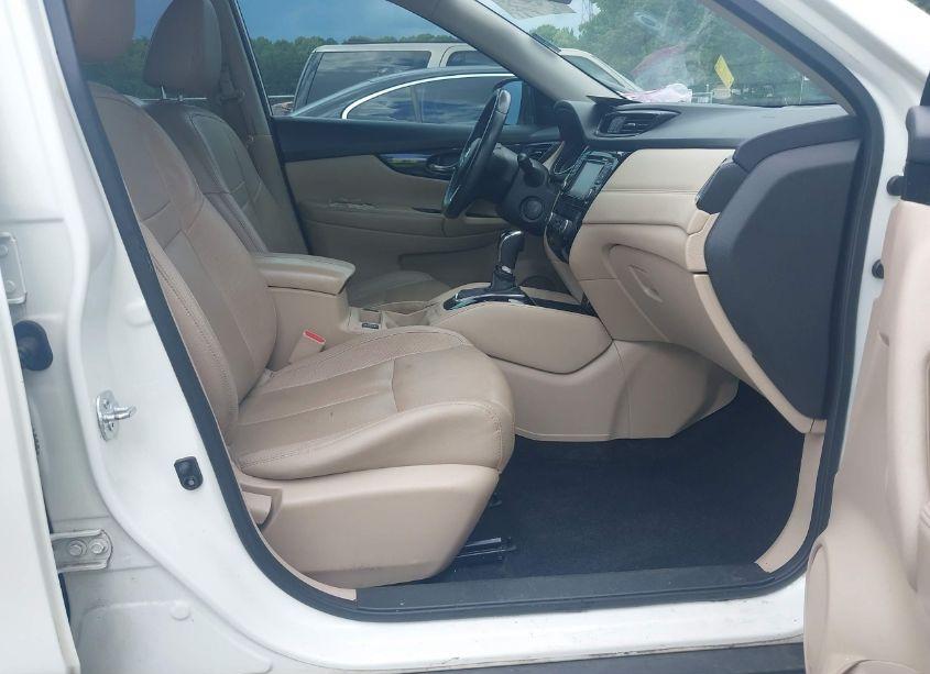 Photo 5 of 2017 Nissan Rogue SL (VIN 5N1AT2MT1HC805717)