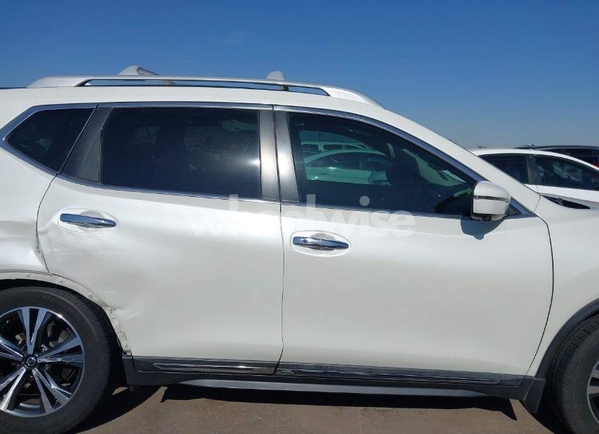 Photo 13 of 2018 Nissan Rogue SL (VIN 5N1AT2MT1JC710273)