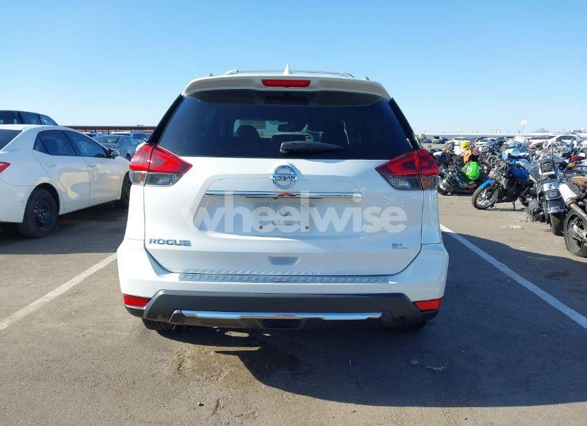 Photo 16 of 2018 Nissan Rogue SL (VIN 5N1AT2MT1JC710273)
