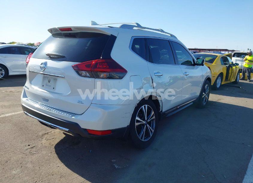 Photo 4 of 2018 Nissan Rogue SL (VIN 5N1AT2MT1JC710273)