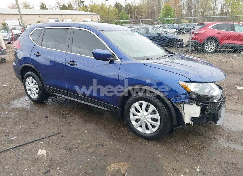 2018 Nissan Rogue S (VIN 5N1AT2MT1JC713917) main photo