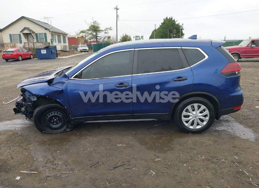 Photo 15 of 2018 Nissan Rogue S (VIN 5N1AT2MT1JC713917)