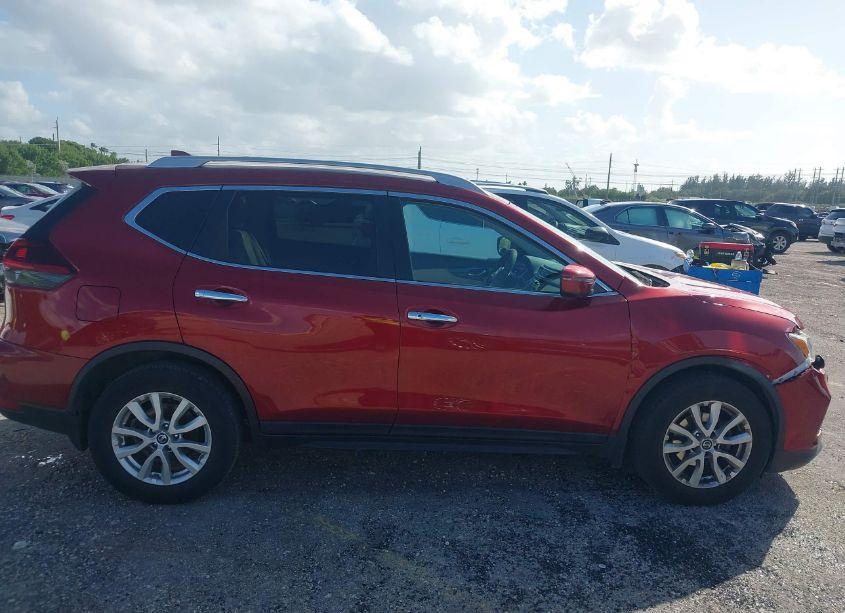 Photo 13 of 2018 Nissan Rogue SV (VIN 5N1AT2MT1JC761692)