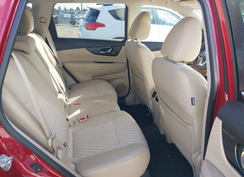 Photo 8 of 2018 Nissan Rogue SV (VIN 5N1AT2MT1JC761692)