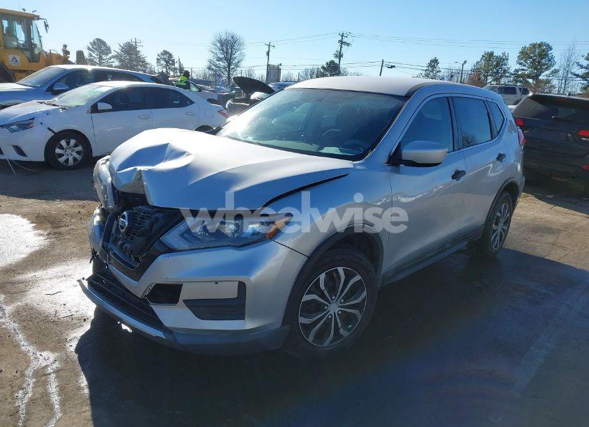 Photo 2 of 2018 Nissan Rogue S (VIN 5N1AT2MT1JC775124)