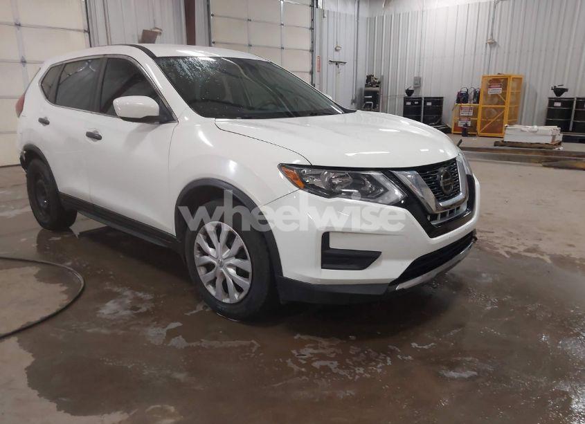 2018 Nissan Rogue S/SL (VIN 5N1AT2MT1JC775625) main photo