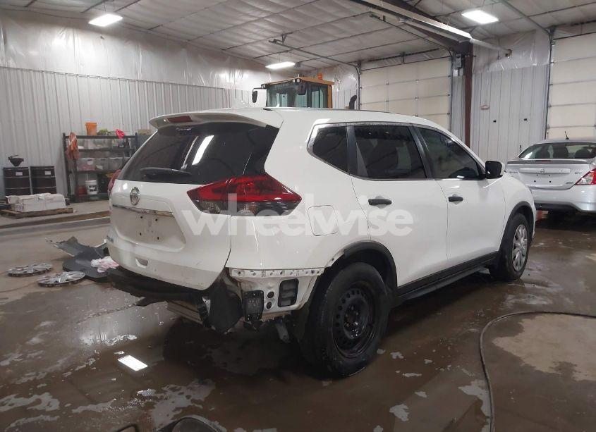 Photo 4 of 2018 Nissan Rogue S/SL (VIN 5N1AT2MT1JC775625)