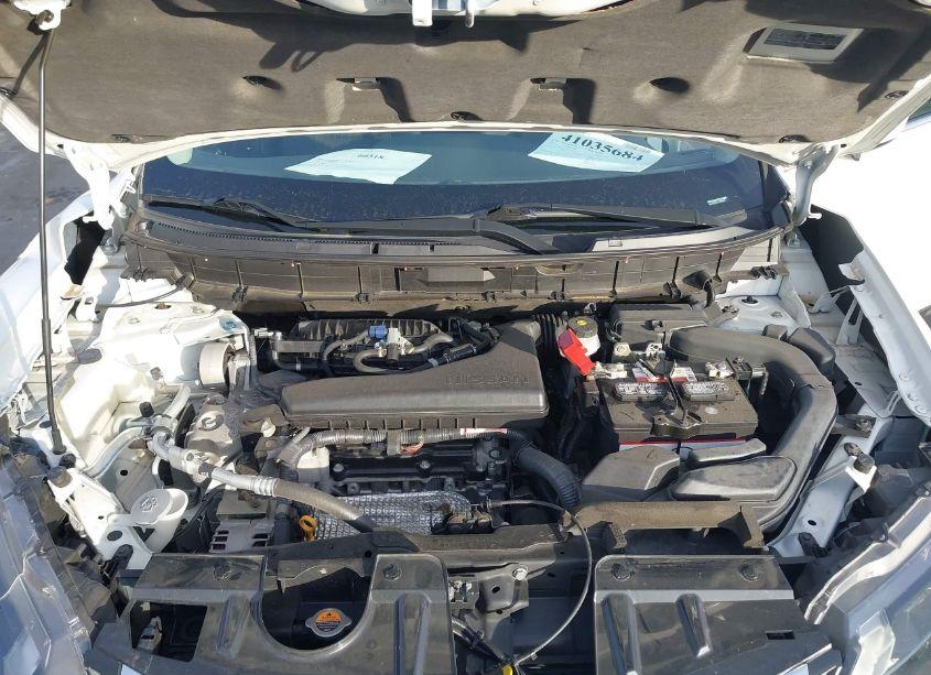 Photo 10 of 2018 Nissan Rogue SV (VIN 5N1AT2MT1JC782333)