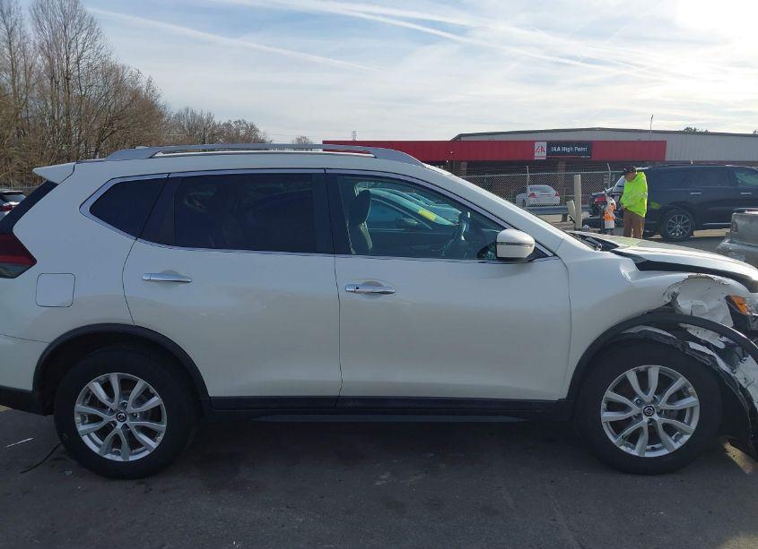 Photo 13 of 2018 Nissan Rogue SV (VIN 5N1AT2MT1JC782333)