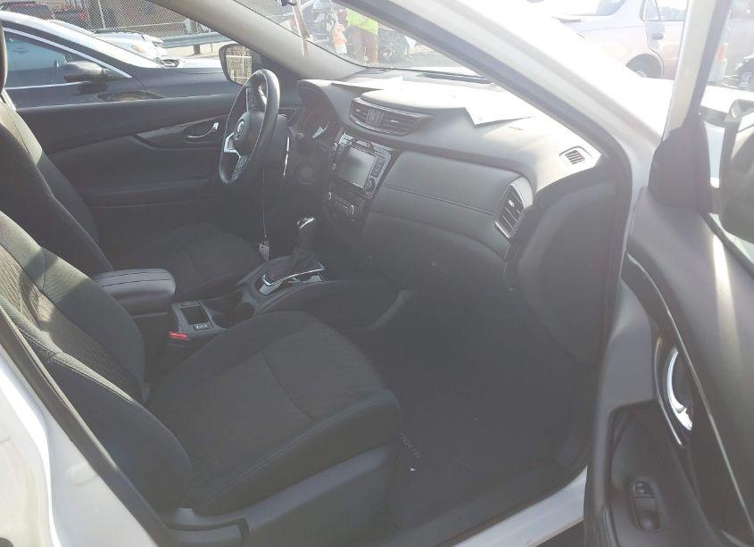 Photo 5 of 2018 Nissan Rogue SV (VIN 5N1AT2MT1JC782333)