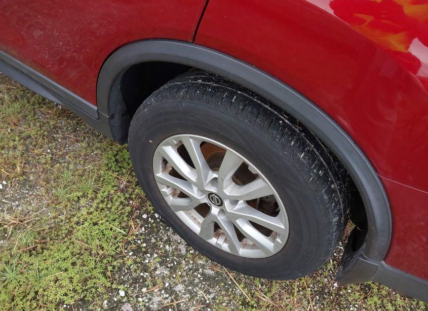 Photo 6 of 2018 Nissan Rogue SV (VIN 5N1AT2MT1JC836083)