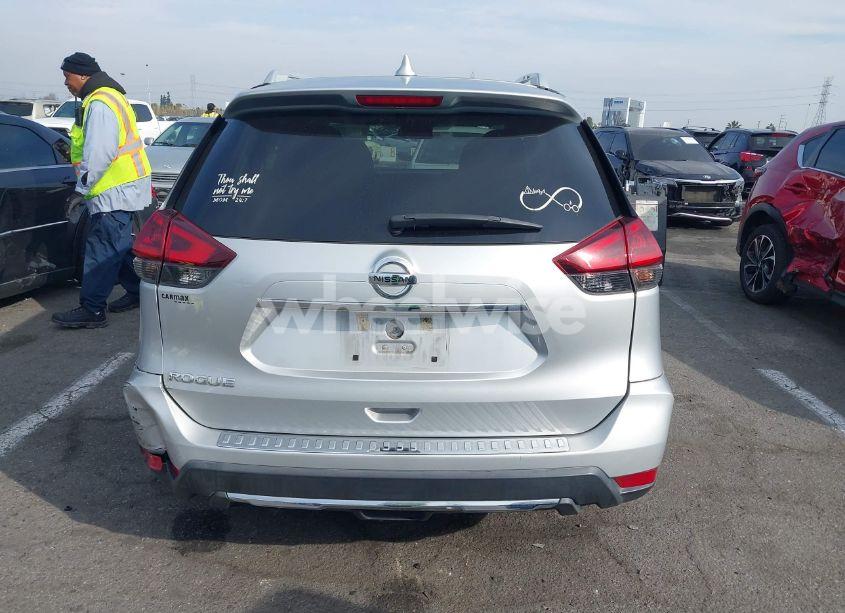 Photo 16 of 2018 Nissan Rogue S (VIN 5N1AT2MT1JC846032)