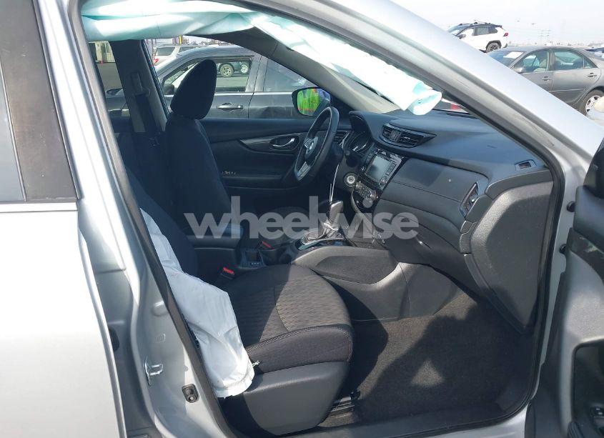 Photo 5 of 2018 Nissan Rogue S (VIN 5N1AT2MT1JC846032)