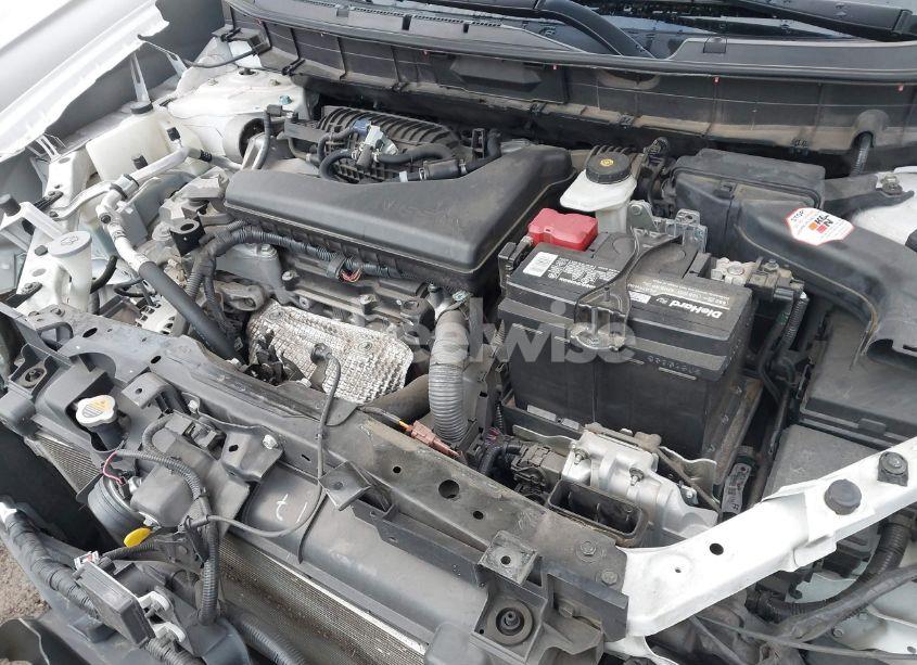 Photo 10 of 2019 Nissan Rogue SL (VIN 5N1AT2MT1KC709271)