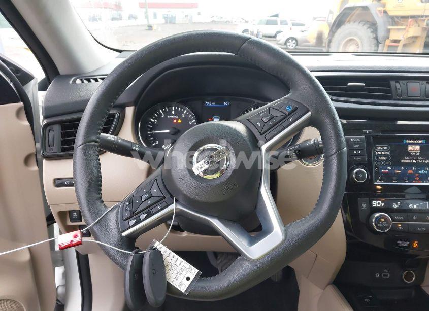 Photo 11 of 2019 Nissan Rogue SL (VIN 5N1AT2MT1KC709271)