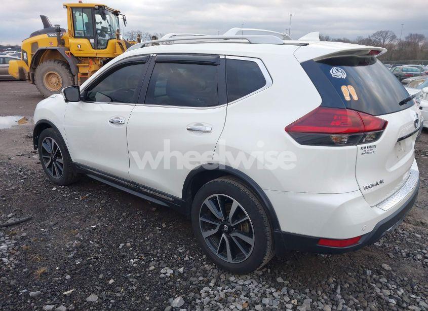 Photo 3 of 2019 Nissan Rogue SL (VIN 5N1AT2MT1KC709271)