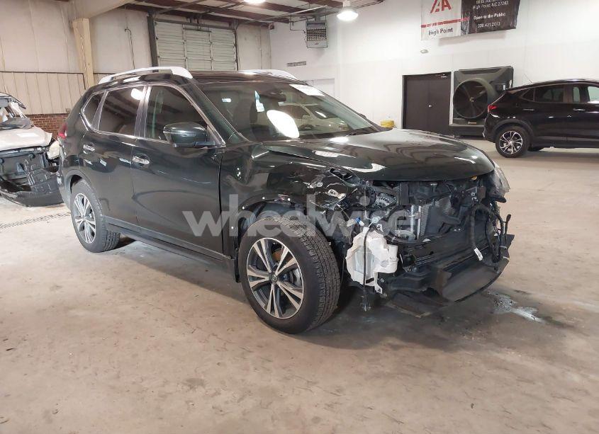 2019 Nissan Rogue SV (VIN 5N1AT2MT1KC709383) main photo