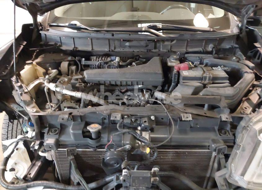 Photo 10 of 2019 Nissan Rogue SV (VIN 5N1AT2MT1KC709383)