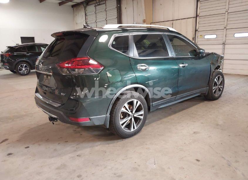 Photo 4 of 2019 Nissan Rogue SV (VIN 5N1AT2MT1KC709383)