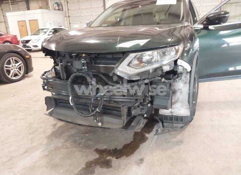 Photo 6 of 2019 Nissan Rogue SV (VIN 5N1AT2MT1KC709383)