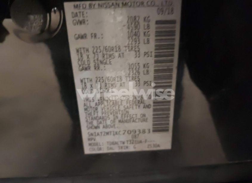 Photo 9 of 2019 Nissan Rogue SV (VIN 5N1AT2MT1KC709383)