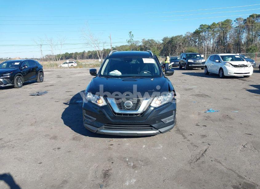 Photo 13 of 2019 Nissan Rogue S (VIN 5N1AT2MT1KC724529)