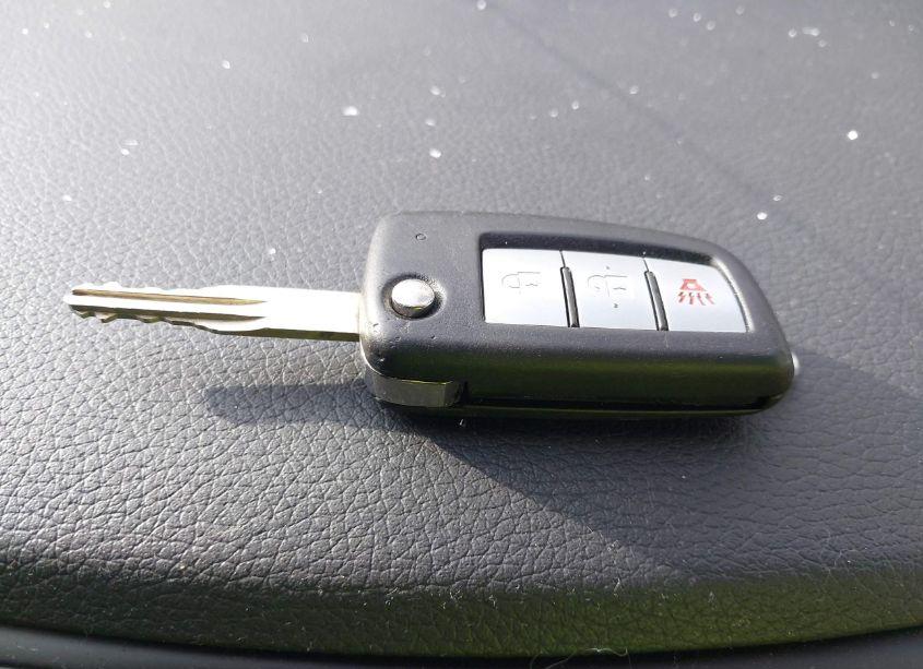 Photo 11 of 2019 Nissan Rogue S (VIN 5N1AT2MT1KC725728)