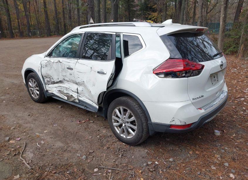 Photo 3 of 2019 Nissan Rogue S (VIN 5N1AT2MT1KC725728)