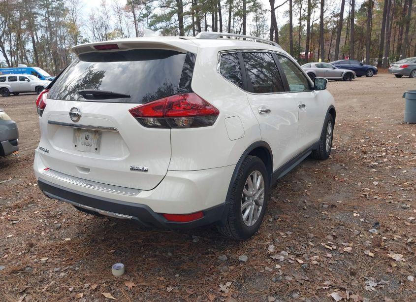 Photo 4 of 2019 Nissan Rogue S (VIN 5N1AT2MT1KC725728)