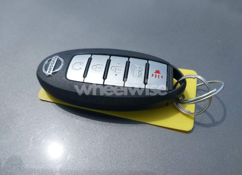 Photo 11 of 2019 Nissan Rogue SL (VIN 5N1AT2MT1KC740357)