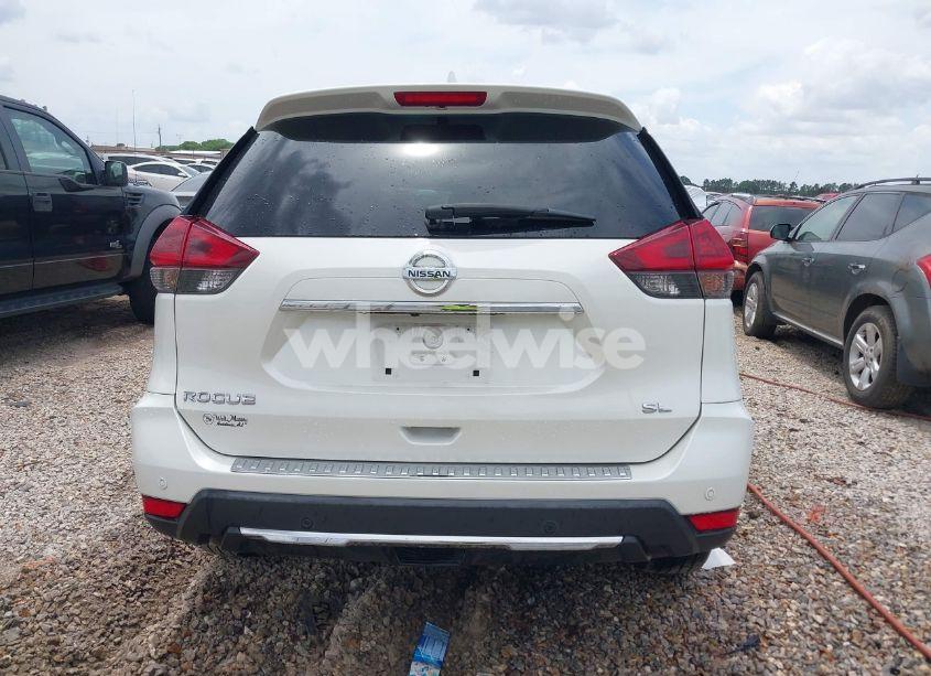 Photo 16 of 2019 Nissan Rogue SL (VIN 5N1AT2MT1KC740357)