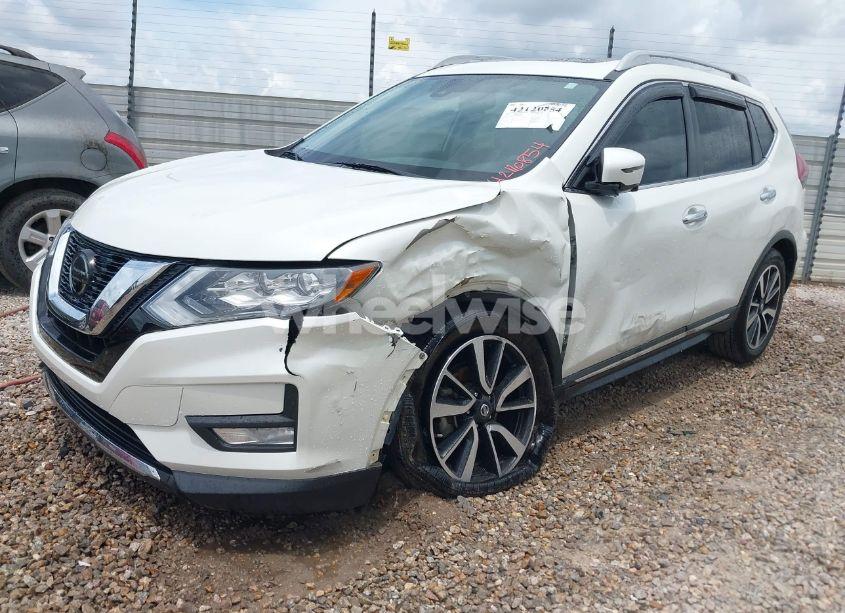 Photo 2 of 2019 Nissan Rogue SL (VIN 5N1AT2MT1KC740357)