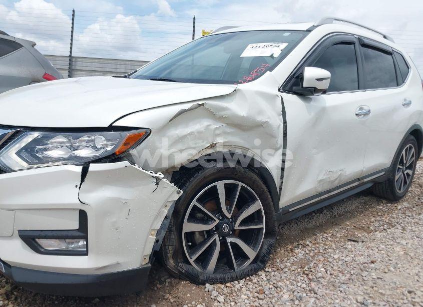 Photo 6 of 2019 Nissan Rogue SL (VIN 5N1AT2MT1KC740357)