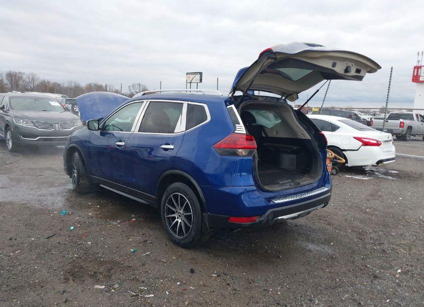 Photo 3 of 2019 Nissan Rogue S (VIN 5N1AT2MT1KC761046)