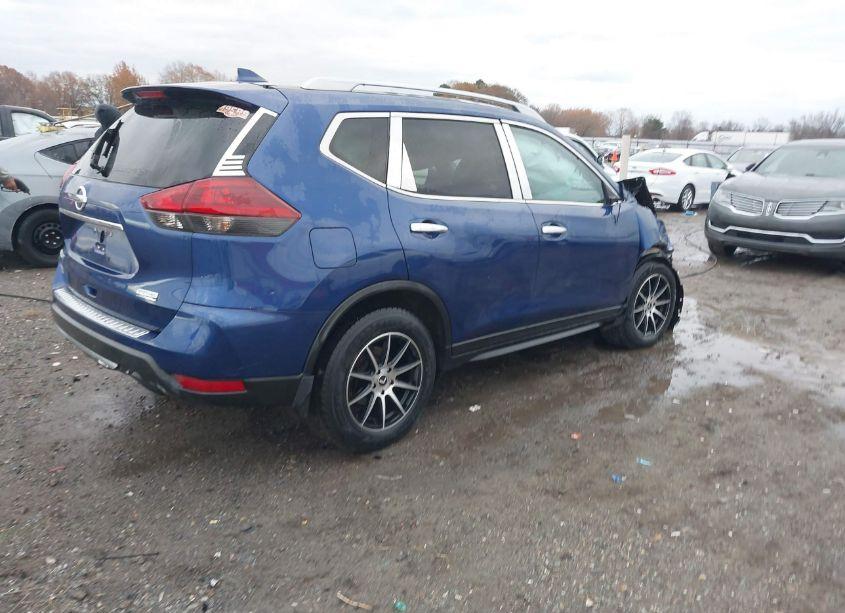 Photo 4 of 2019 Nissan Rogue S (VIN 5N1AT2MT1KC761046)