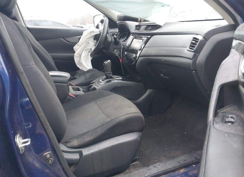 Photo 5 of 2019 Nissan Rogue S (VIN 5N1AT2MT1KC761046)