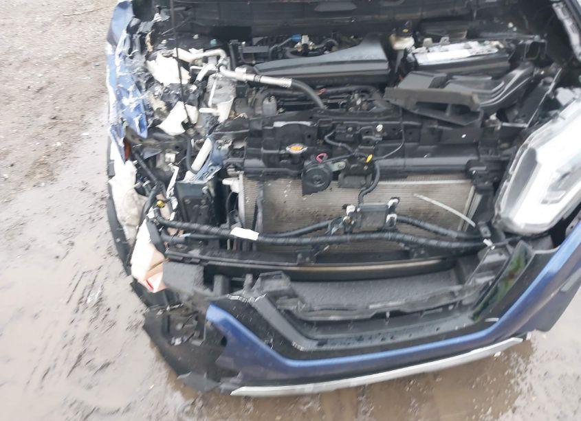 Photo 6 of 2019 Nissan Rogue S (VIN 5N1AT2MT1KC761046)