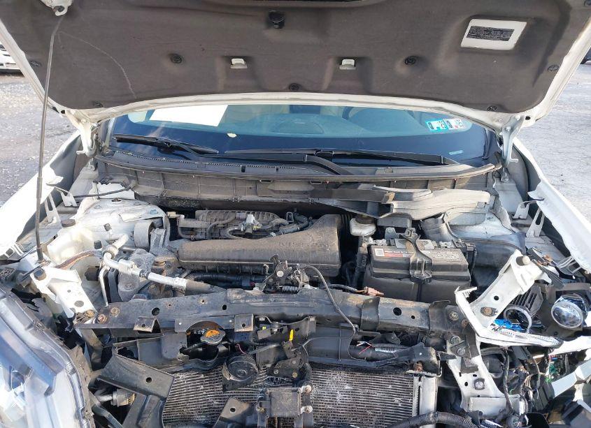 Photo 10 of 2019 Nissan Rogue SL (VIN 5N1AT2MT1KC782348)